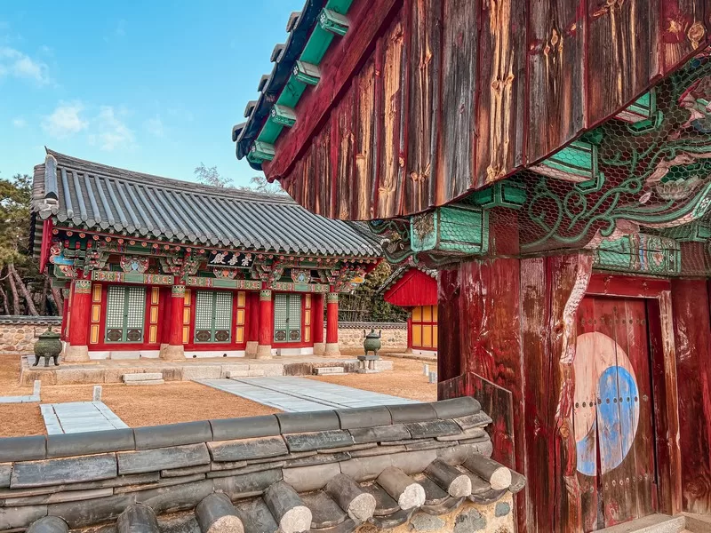 King Suro's tomb (수로왕릉), Gimhae, Korea