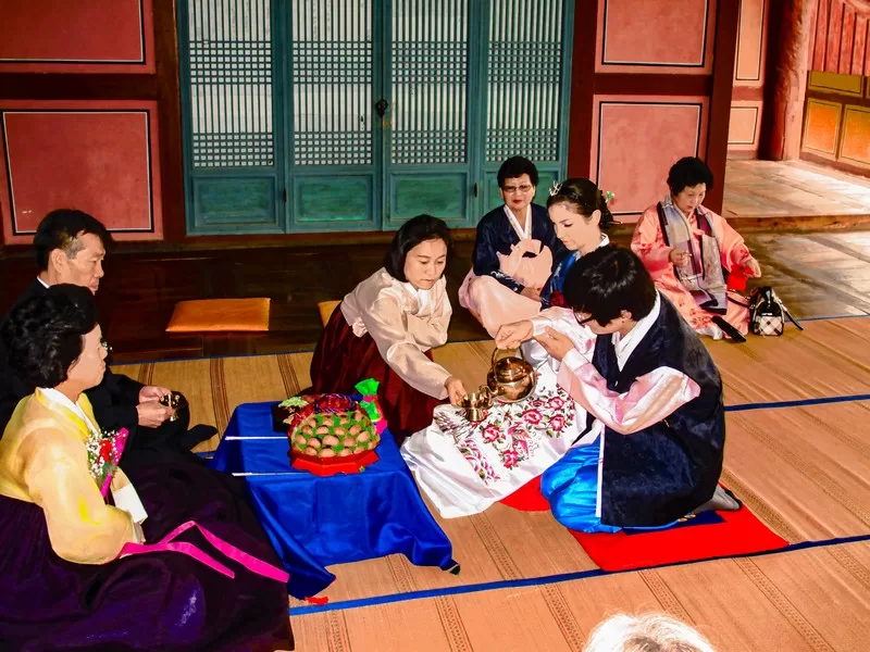 Korean traditional wedding ceremony, paebaek ceremony