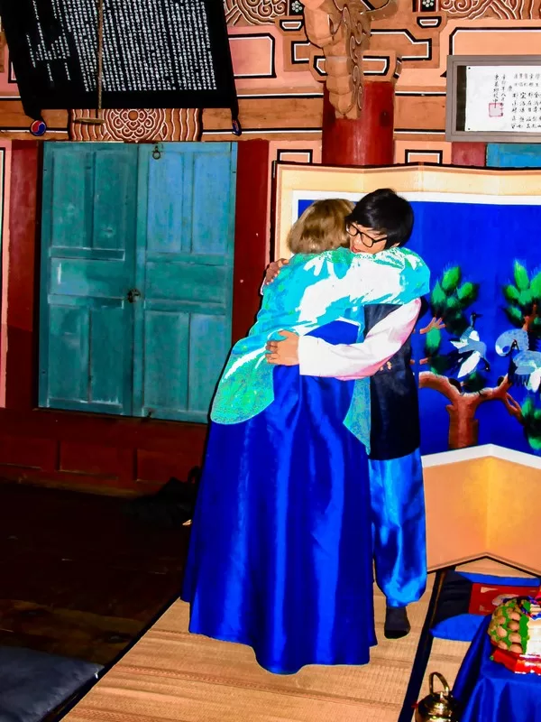 Korean traditional wedding ceremony, paebaek ceremony