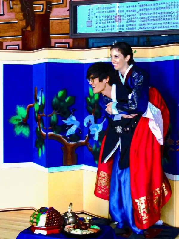 Korean traditional wedding ceremony, paebaek ceremony