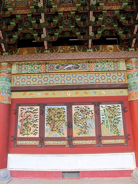 Jeju, Korea: Yakcheonsa Buddhist Temple