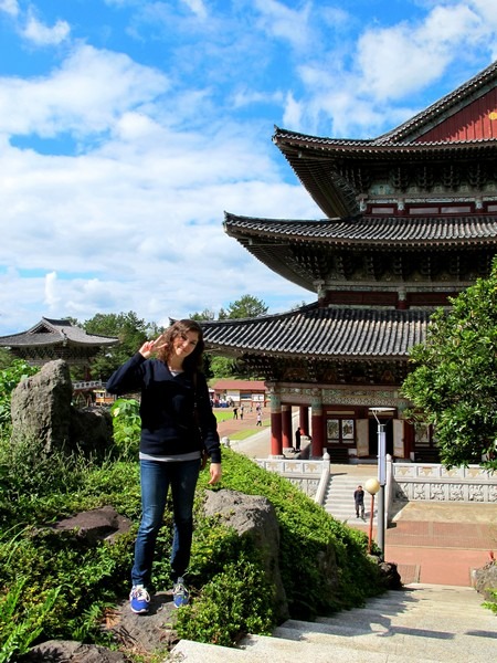 Jeju, Korea: Yakcheonsa Buddhist Temple