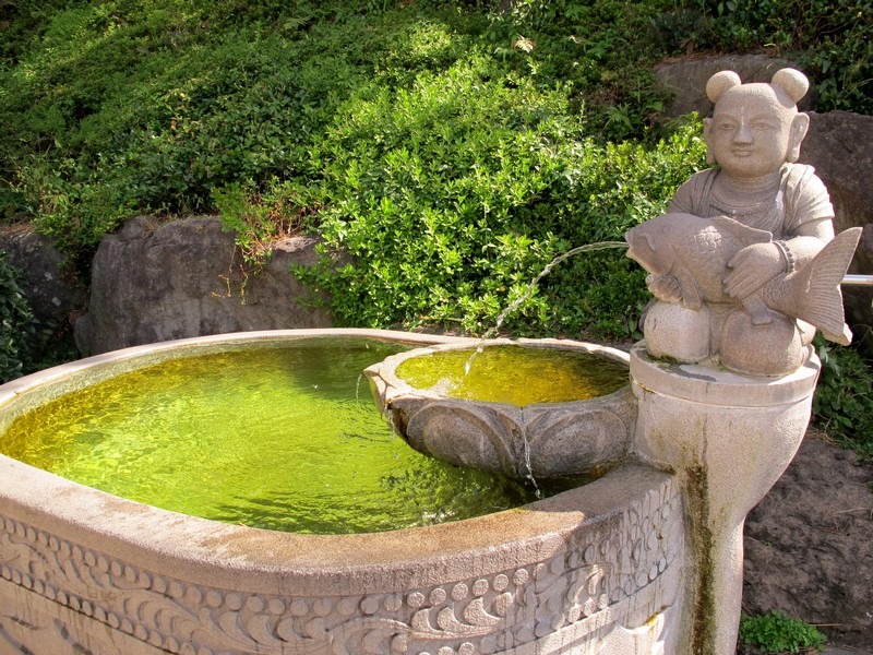 Jeju, Korea: Yakcheonsa Buddhist Temple