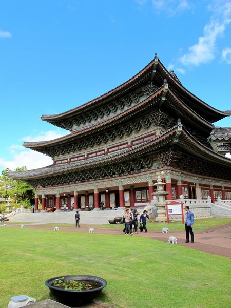 Jeju, Korea: Yakcheonsa Buddhist Temple