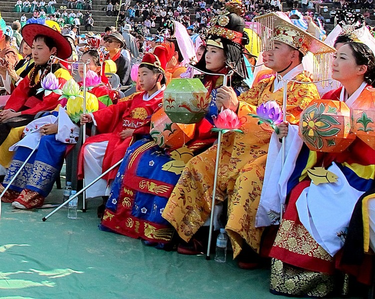 Eoulim Madang, Lotus Lantern Festival, Seoul, Korea