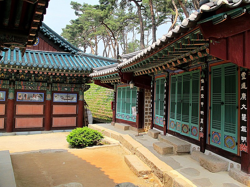 Seoul, Korea: Jingwansa Temple