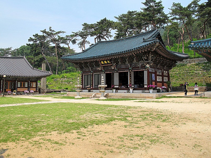 Seoul, Korea: Jingwansa Temple