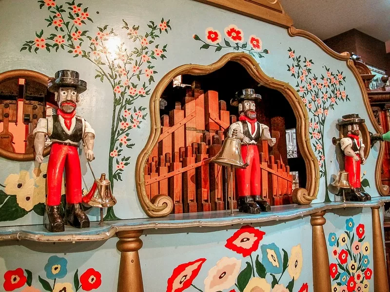 Chamsori Gramophone Museum and Edison Science Museum (참소리축음기 에디슨과학박물관), Gyeongpo Beach, Gangneung, Korea; summer in Korea; Korean east coast