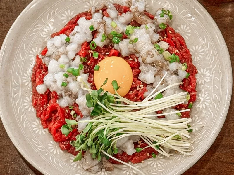 Buchon Yukhoe, Korean food, yukhoe, Korean steak tartare and sannakji