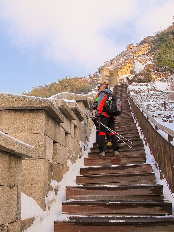 Seoul Hiking Club, Seoul Fortress Wall, Bugaksan Mountain, Seoul, Korea