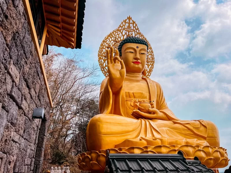 Sanbangsan (산방산), Bomunsa (보문사), Seogwipo-si, Jeju-do, Korea