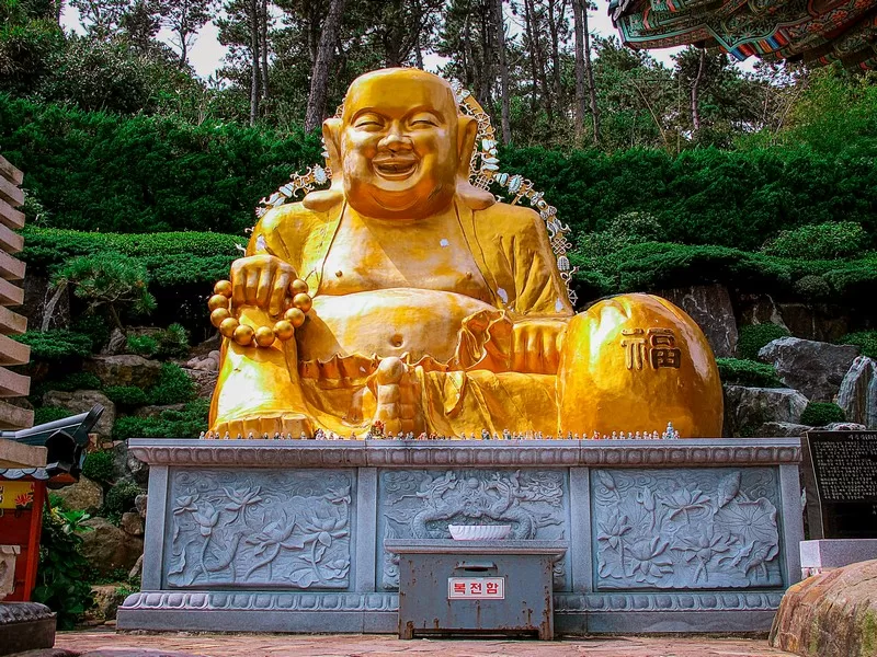 Haedong Yonggung Temple (해동용궁사), Busan, Korea