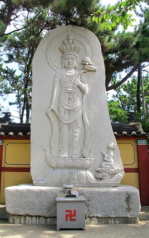 Busan, Korea: Haedong Yonggung Temple