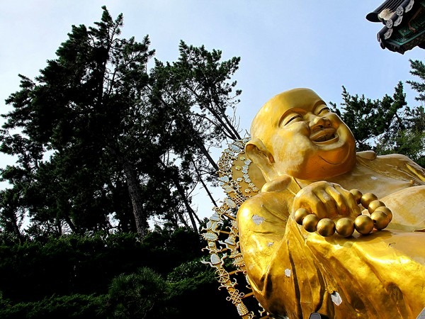 Busan, Korea: Haedong Yonggung Temple