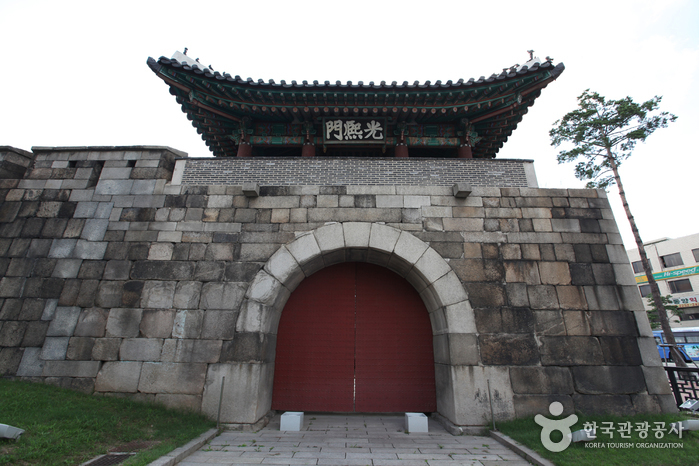 Gwanghuimun Gate, Seoul, Korea