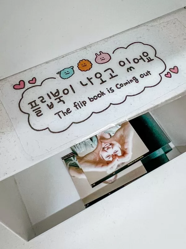 50 Page (50페이지), Yeonnam-dong, Seoul, Korea; flipbook photobooth