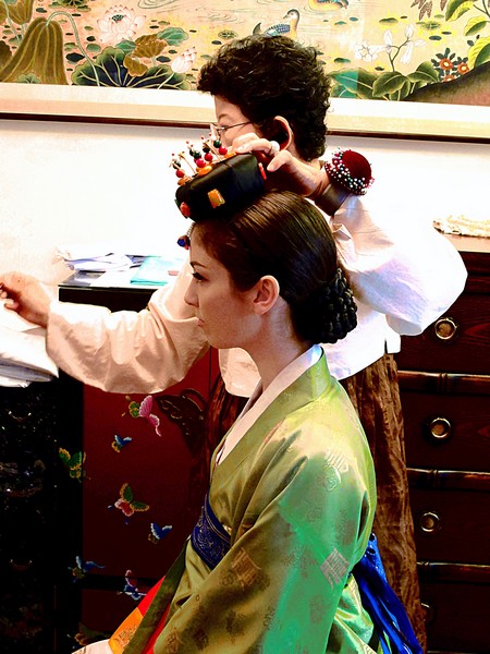 Korean Traditional Wedding: American Bride in a Traditional Korean Hanbok