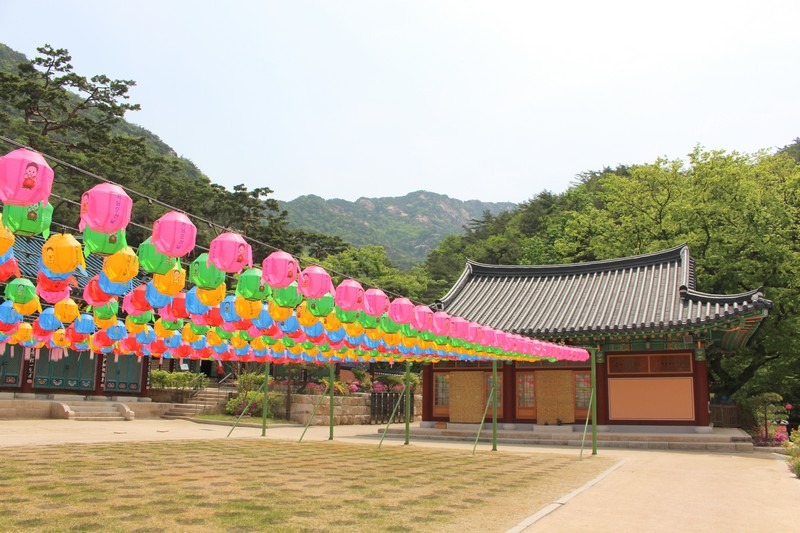 Jingwansa Buddhist Temple, Seoul, Korea