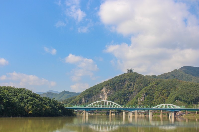 Mancheonha Skywalk, Danyang, Korea: Hallie Bradley