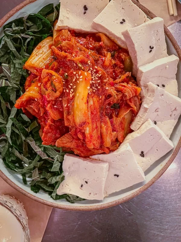 Sinsa Jeon (신사전), Sinsa-dong, Gangnam-gu, Seoul, Korea; makgeolli bar in Seoul; tofu kimchi