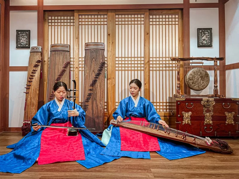 Jinyeon (진연),, Insadong, Seoul, Korea; Korean traditional performance