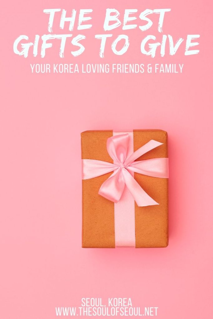 A List Of The Best Gifts To Give Your Korea Loving Friends & Family: Wondering what the best gift for your K-drama loving friend is? Your K-pop loving friend? Maybe you have a friend who is learning Korean and you want to give them something. Here is a guide to the best gifts to give every one of your Korean loving friends and family. The ultimate list for good gift giving ideas.