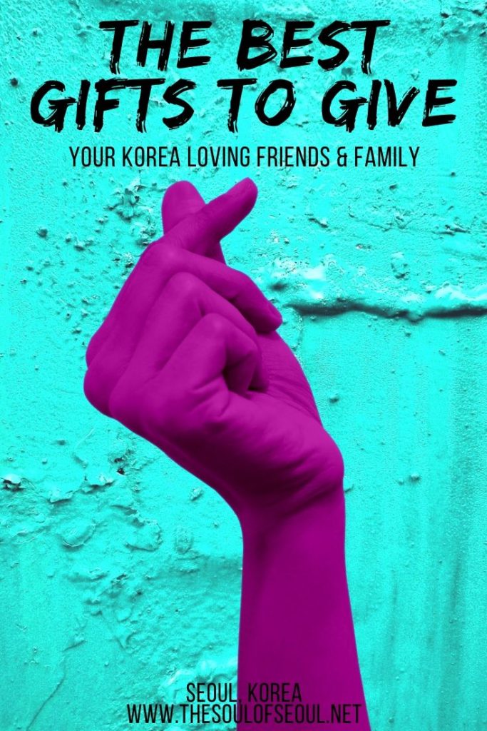 A List Of The Best Gifts To Give Your Korea Loving Friends & Family: Wondering what the best gift for your K-drama loving friend is? Your K-pop loving friend? Maybe you have a friend who is learning Korean and you want to give them something. Here is a guide to the best gifts to give every one of your Korean loving friends and family. The ultimate list for good gift giving ideas.