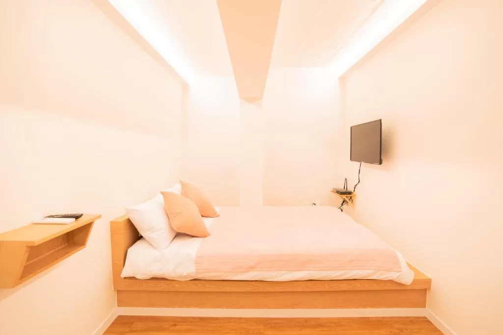 Huayuanhouse HQ, Hongdae, Seoul, Korea