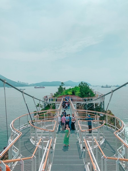 Songdo Beach, Busan, Korea: Songdo Yonggung Suspension Bridge