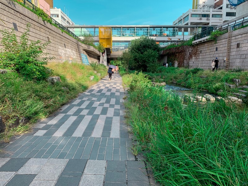 Cheonggyecheon Stream, Seoul, Korea