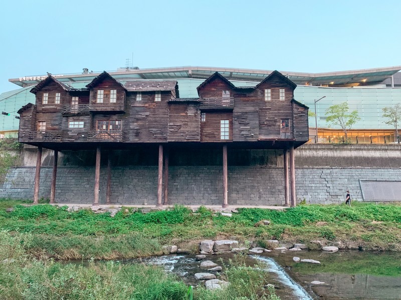 Cheonggyecheon Ramshackle Houses, Cheonggyecheon Stream, Seoul, Korea