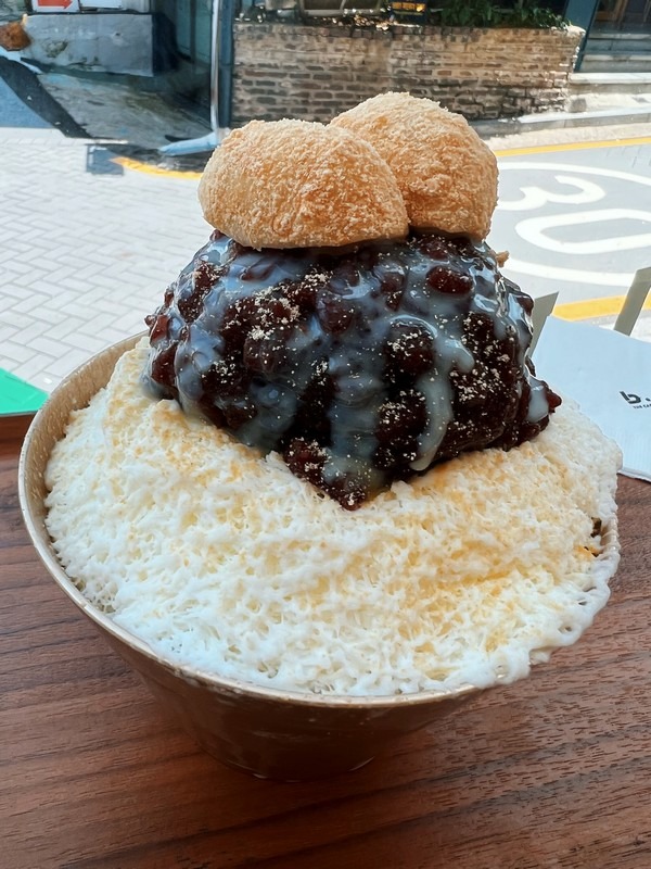 Bird The Cafe, Myeongdong, Seoul, Korea: PatBingsu