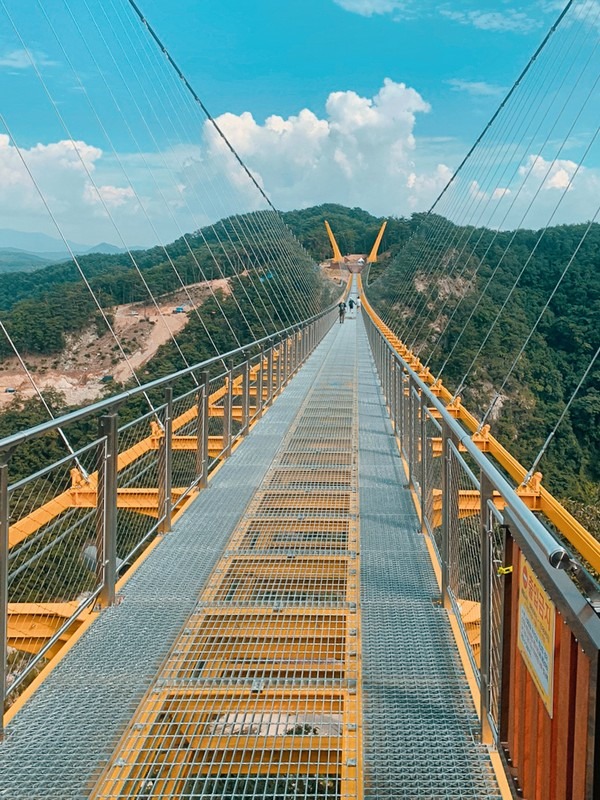 Sogeumsan Suspension Bridge Trail (소금산 출렁다리), Wonju, Gangwon-do, Korea