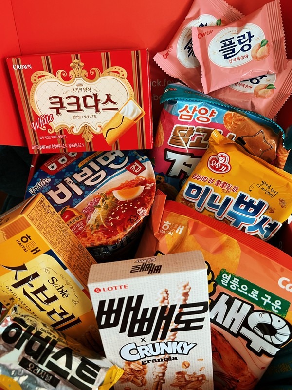 SnackFever, Daebak Box, Korean subscription box