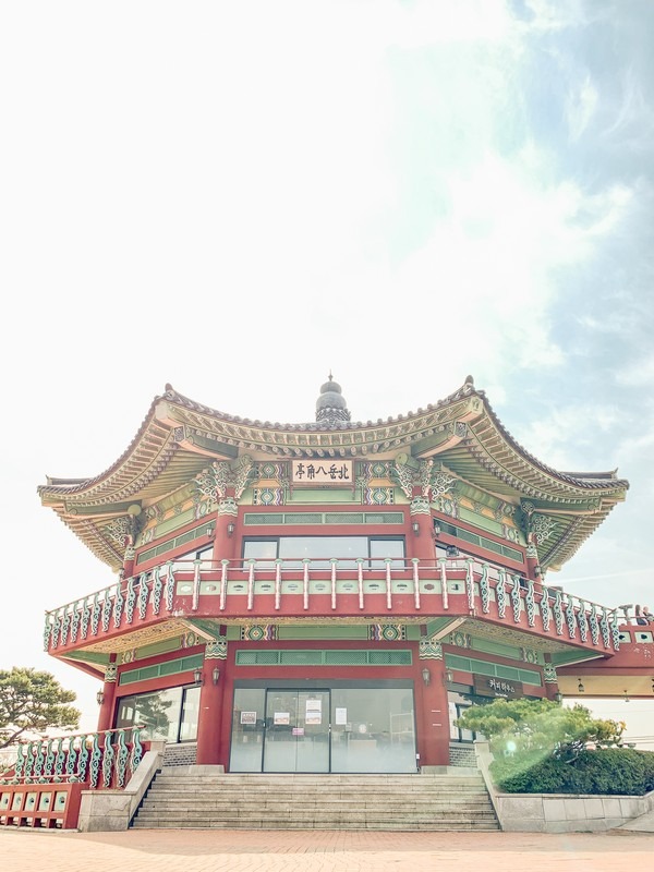 Bugak Pavilion, Bugak Skyway, Seoul, Korea: Traditional Korean pavilion