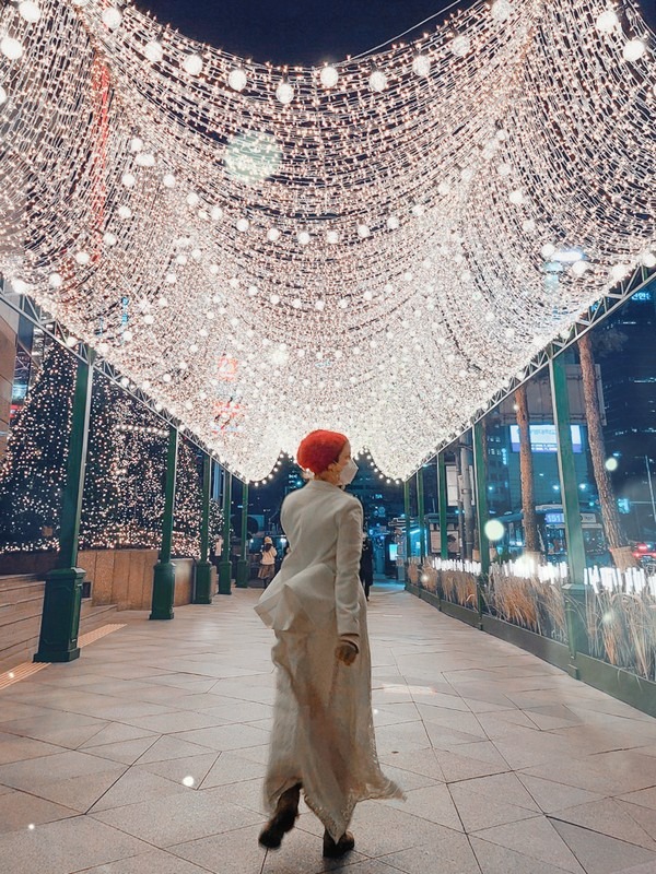 Lotte Department Store, Christmas in Korea, Christmas lights in Seoul