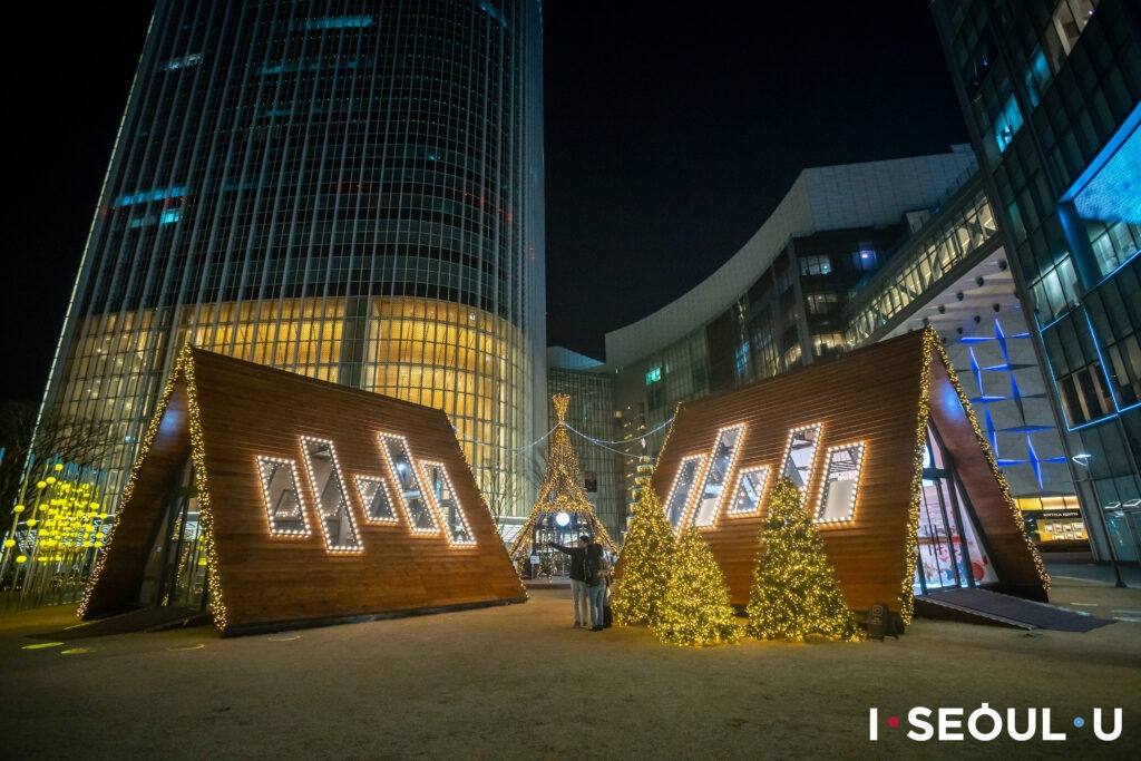 Lotte Mall, Christmas in Korea, Christmas lights in Seoul