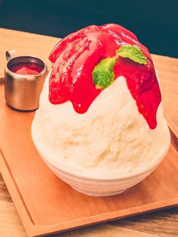 Strawberry bingsu, Korean shaved ice