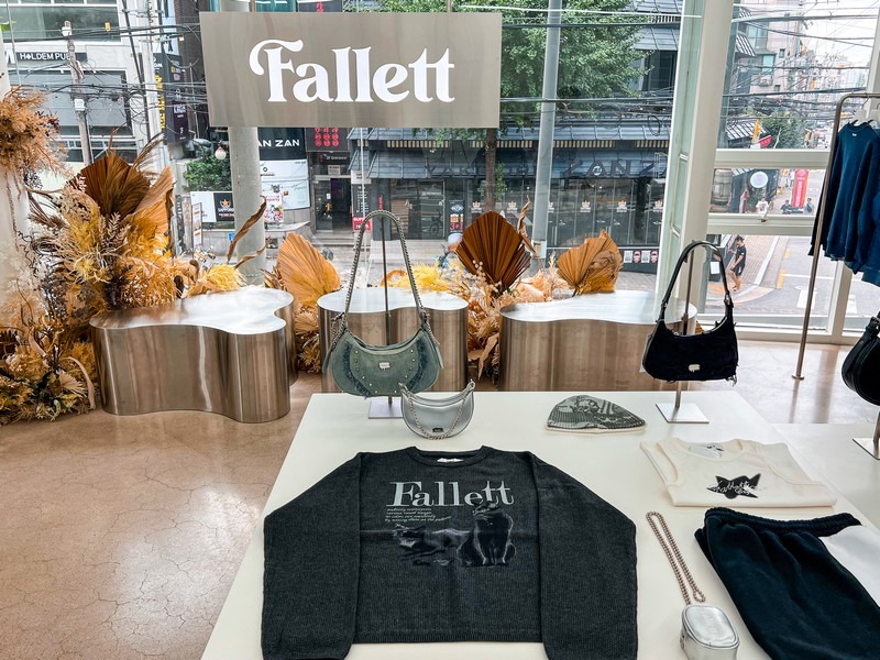 Fallet Flagship Store (팔렛 홍대플래그십스토어), Hongdae, Seoul, Korea