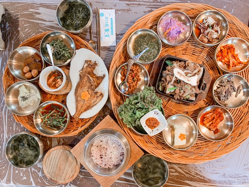 Korean food, fish and side dishes