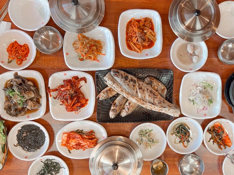 Korean food, Korean table setting