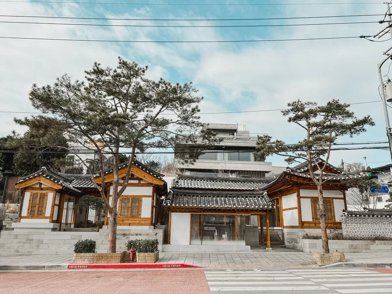 House of Sulwhasoo Bukchon (북촌 설화수의 집), Bukchon Hanok Village, Seoul, Korea