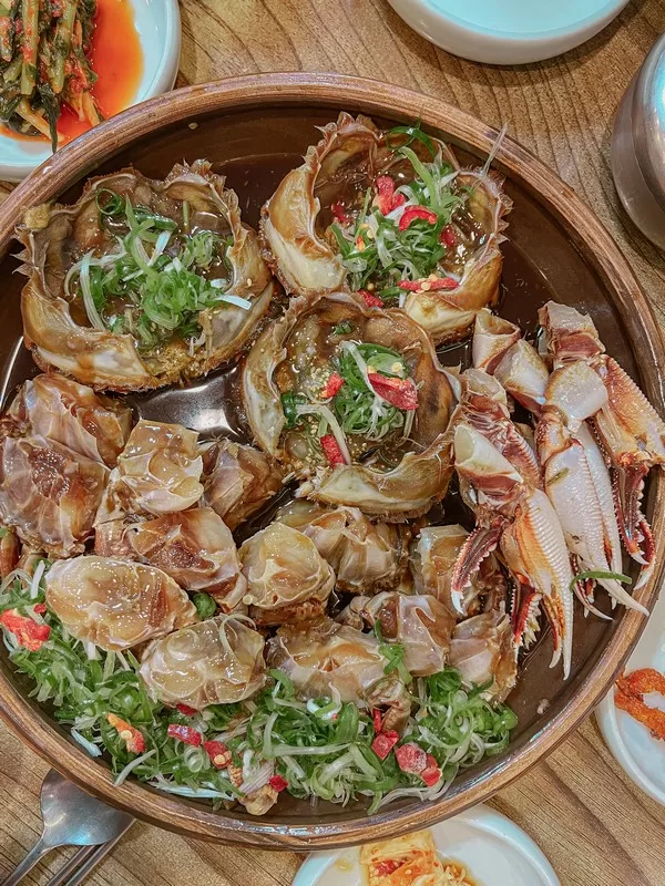 ganjang gejang (간장계장), or soy sauce marinated raw crab, Korean food