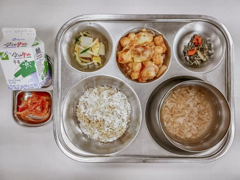 Korean public school lunch, lunch in Korea, Nurungji