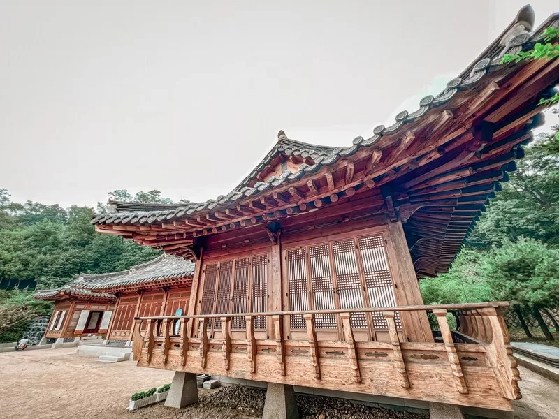 Cheongun Literature Library (청운문학도서관), Jongno-gu, Seoul, Korea