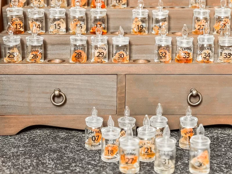 Greedy Scent (그리디센트), Bukchon Hanok Village, Seoul, Korea; perfume making class, aroma experience