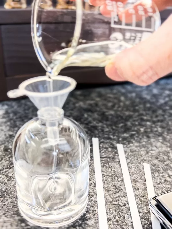 Greedy Scent (그리디센트), Bukchon Hanok Village, Seoul, Korea; perfume making class, aroma experience