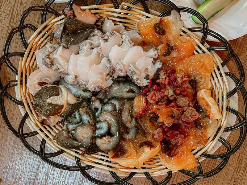 raw seafood, turban shells (소라), abalone (전복), Sea cucumber (해삼), sea squirt(멍게), Korean food, Jeju food