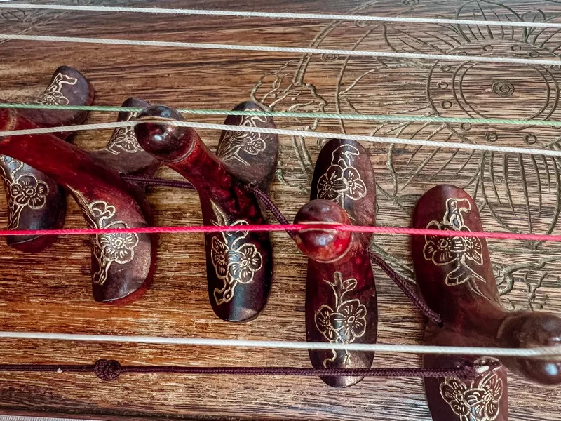 Gayageum (가야금); Hanbok, Beautiful Gayageum, Seoul, Korea