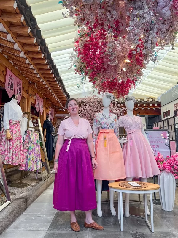 Teterot Salon (때때롯살롱), Ikseon-dong, Seoul, Korea; modern Hanbok shop